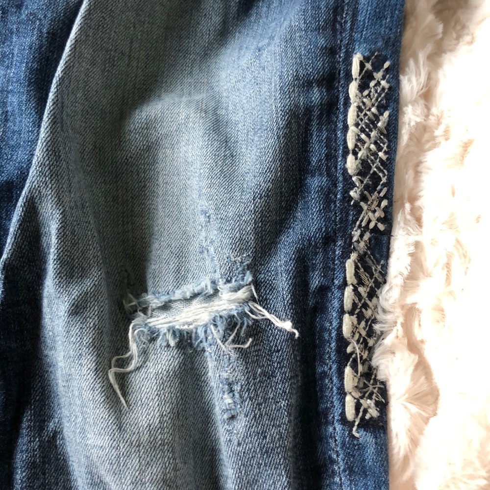 •Miss Me Jeans• - Picture 5 of 7